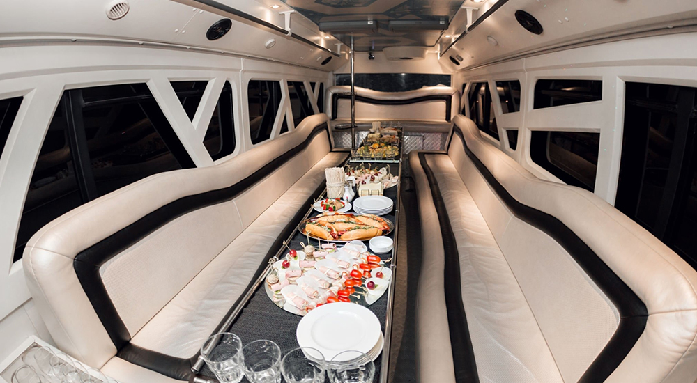 What Are The Key Features Of Luxury Limousines?