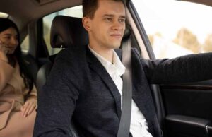 A Limousine Chauffeur’s Guide to How Much Tip for A Limo Driver A Limousine Chauffeur's Guide to How Much Tip for A Limo Driver