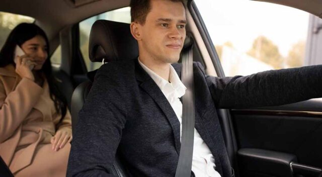 A Limousine Chauffeur’s Guide to How Much Tip for A Limo Driver A Limousine Chauffeur's Guide to How Much Tip for A Limo Driver